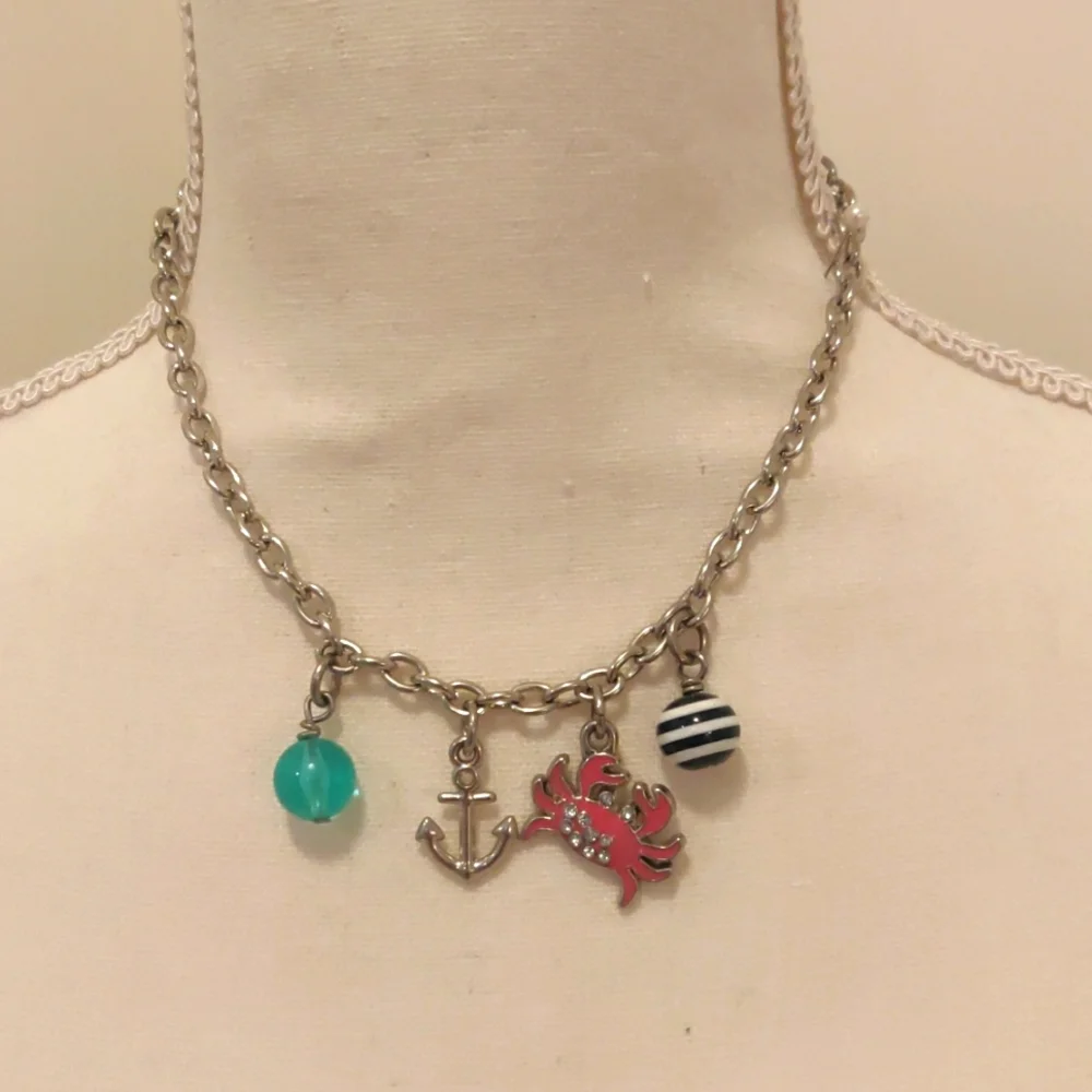 Toddlers necklace and bracelet